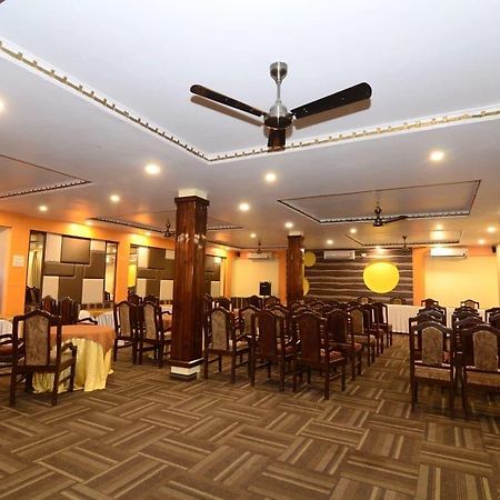 Hotel Little Palace Dibrugarh Exterior photo