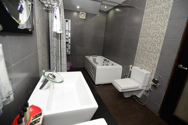 Hotel Little Palace Dibrugarh Exterior photo