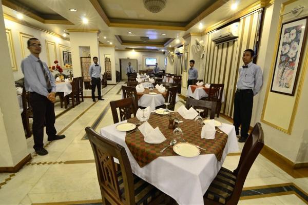 Hotel Little Palace Dibrugarh Exterior photo