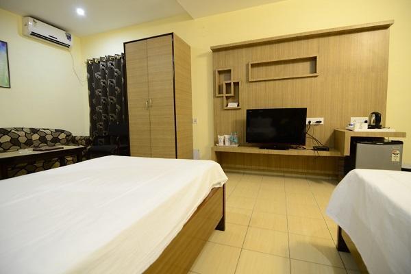 Hotel Little Palace Dibrugarh Exterior photo