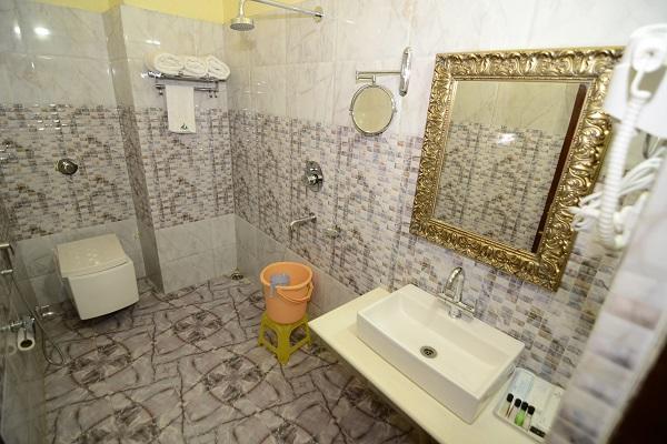 Hotel Little Palace Dibrugarh Exterior photo