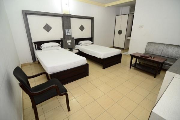 Hotel Little Palace Dibrugarh Exterior photo